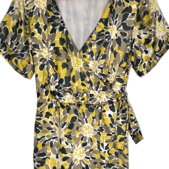 BANANA REPUBLIC YELLOW FLORAL WRAP DRESS - Picture 4 of 10